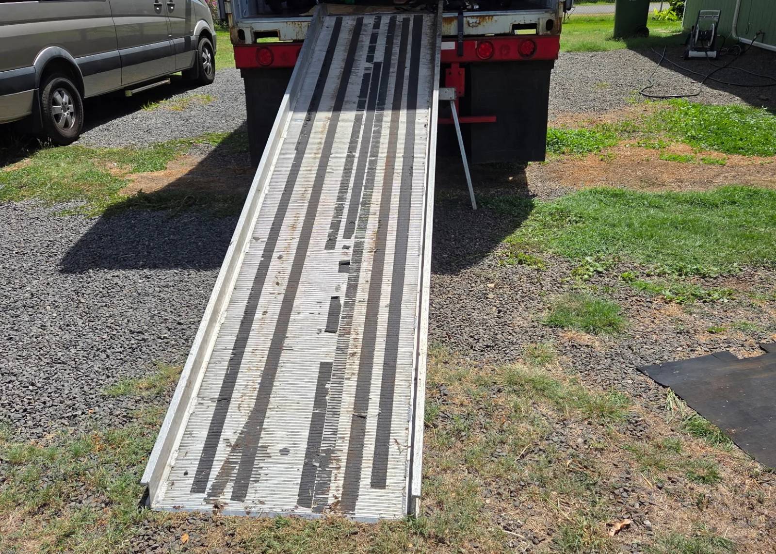 Container loading ramp main view